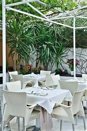 Omalos Otel Hanya
